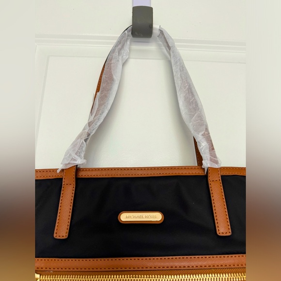 Michael Kors Large Black Kempton Nylon Tote - Picture 9 of 16